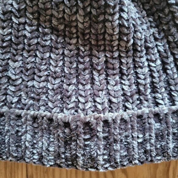 Gray Chenille Knit Beanie with Faux Fur Pom Pom - Picture 4 of 7